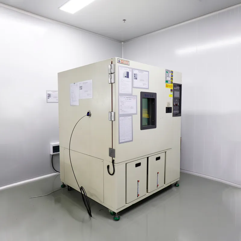 Temperature-cycling chamber