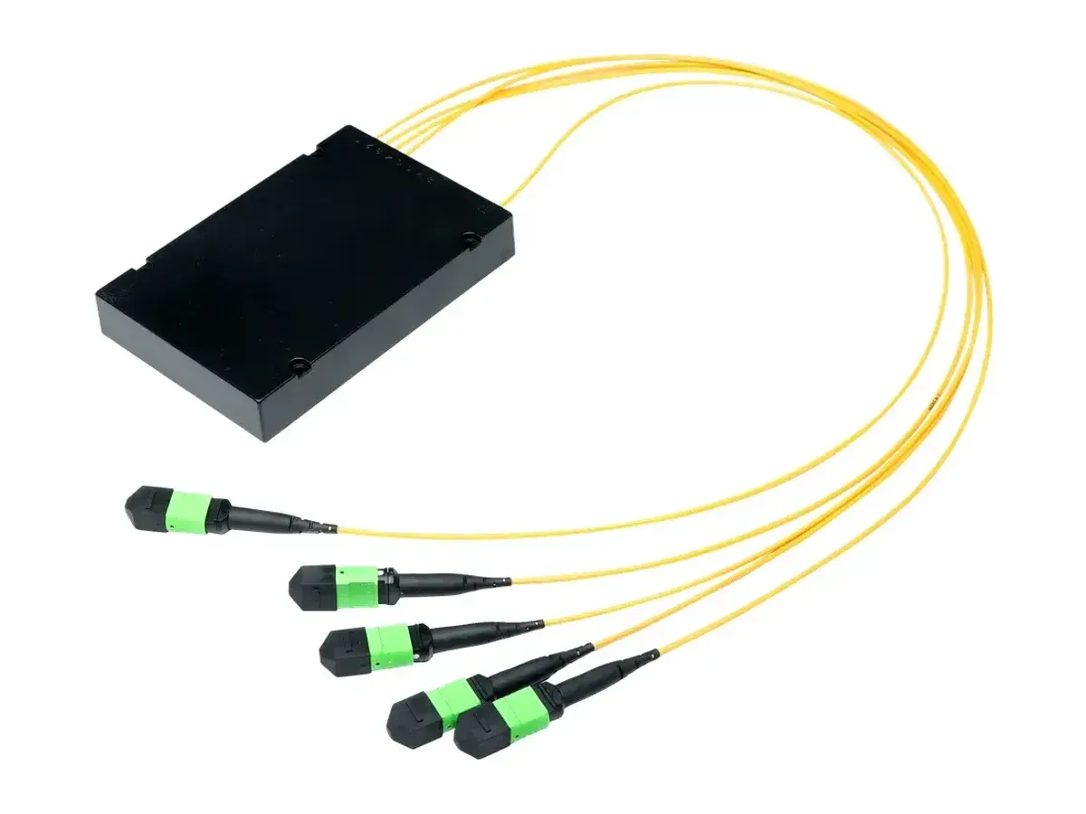 DYS 4x MPO(8F)-to-MPO ABS box PLC splitter
